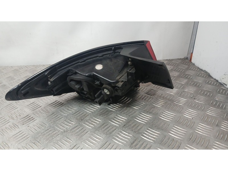 Recambio de piloto trasero derecho para opel astra k (b16) 1.6 cdti (68) referencia OEM IAM 39015944 ROZADO 