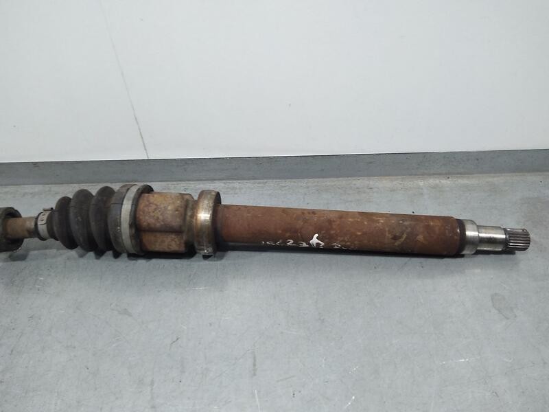 Recambio de transmision delantera derecha para ford fiesta (cb1) ambiente referencia OEM IAM 8v513b436ae  fomoco