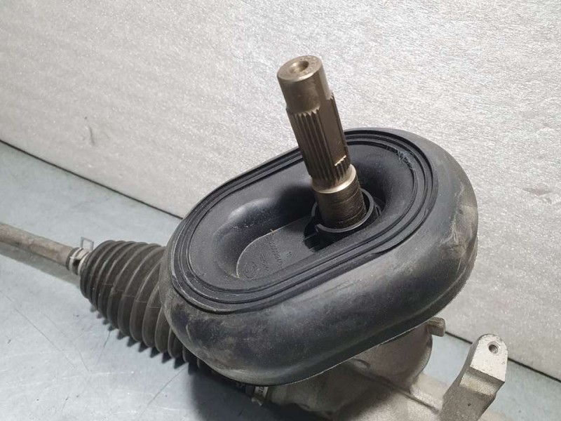 Recambio de cremallera direccion para renault clio v intens referencia OEM IAM 490011723R 6900004287 BRAZO ROTO