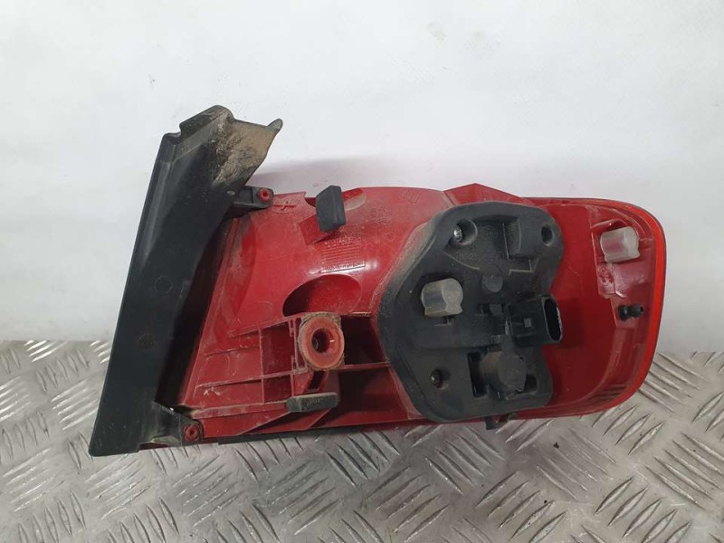 Recambio de piloto trasero izquierdo para audi a4 ber. (b8) básico referencia OEM IAM 010085050234  EXTERIOR