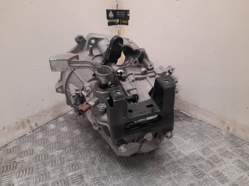 Recambio de caja cambios para seat ibiza (6p1) reference referencia OEM IAM QAD 0568 5VELOCIDADES