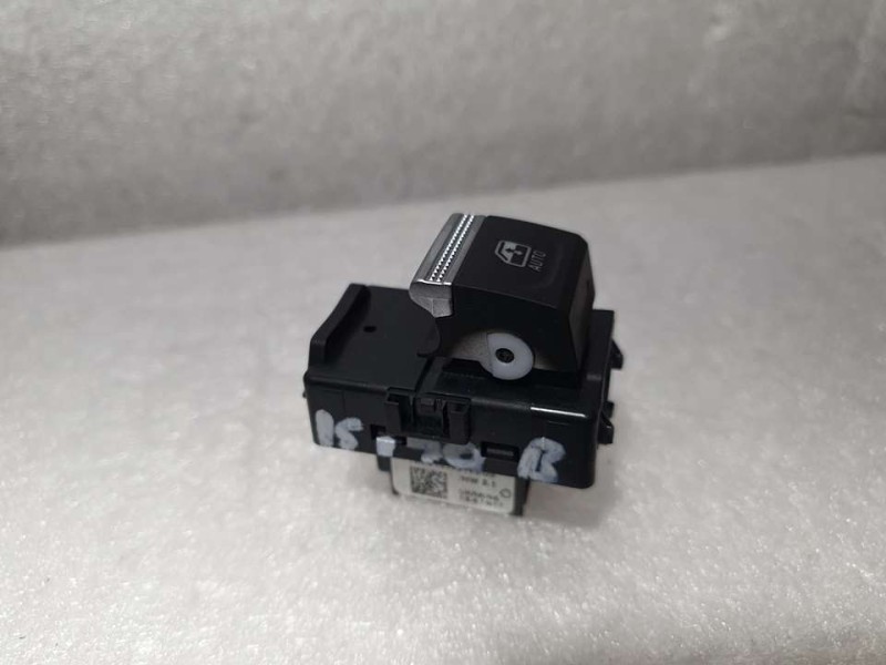 Recambio de mando elevalunas trasero derecho para renault clio v intens referencia OEM IAM 254114723R  