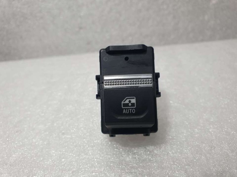 Recambio de mando elevalunas trasero derecho para renault clio v intens referencia OEM IAM 254114723R  