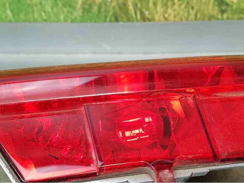 Recambio de piloto trasero central para peugeot 208 active referencia OEM IAM 9674308980 010830 HELLA- TOCADO