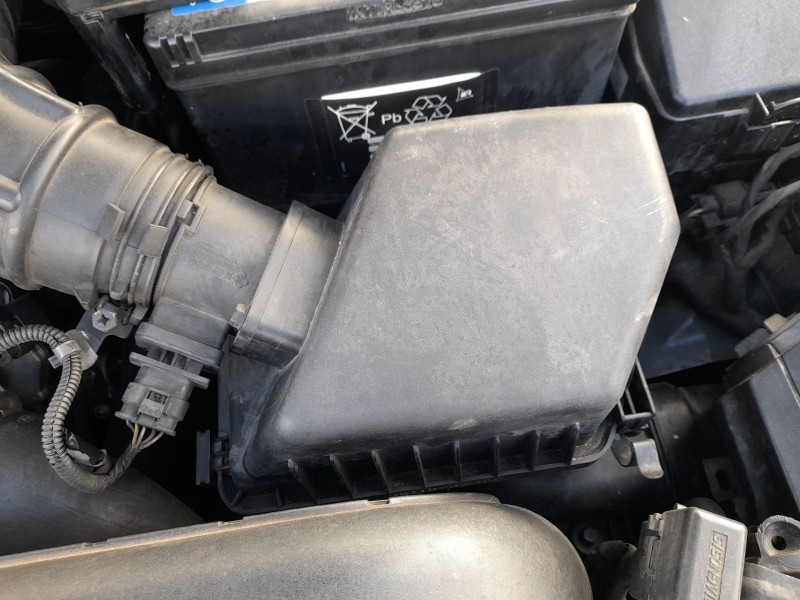 Recambio de carcasa filtro aire para hyundai i40 i (vf) 1.7 crdi referencia OEM IAM 281103Z300  