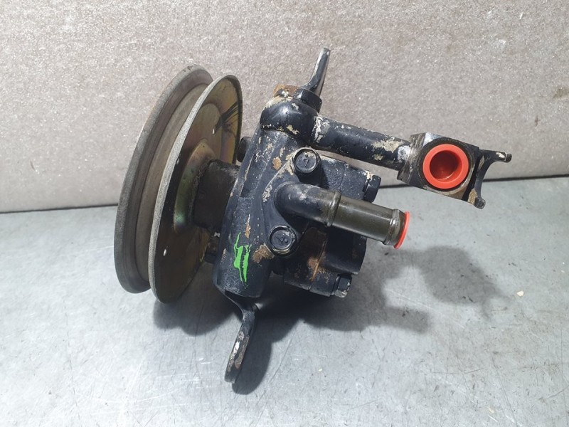 Recambio de bomba direccion para nissan terrano/terrano.ii (r20) slx (3-ptas.) referencia OEM IAM SIN REF  
