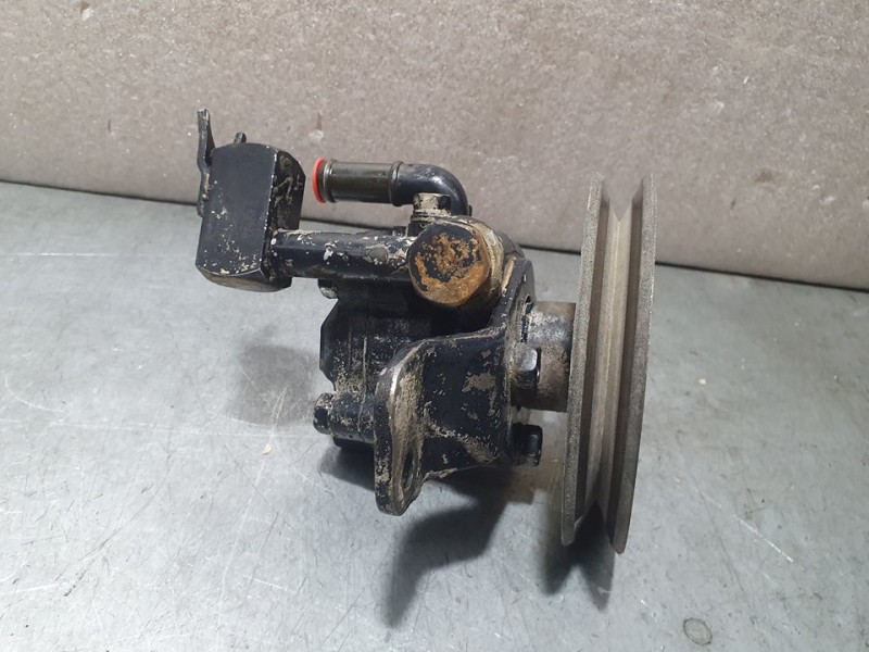 Recambio de bomba direccion para nissan terrano/terrano.ii (r20) slx (3-ptas.) referencia OEM IAM SIN REF  