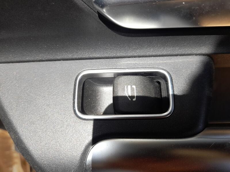 Recambio de mando elevalunas trasero derecho para mercedes-benz gla (h247) gla 200 d (247.712) referencia OEM IAM A1679050201905