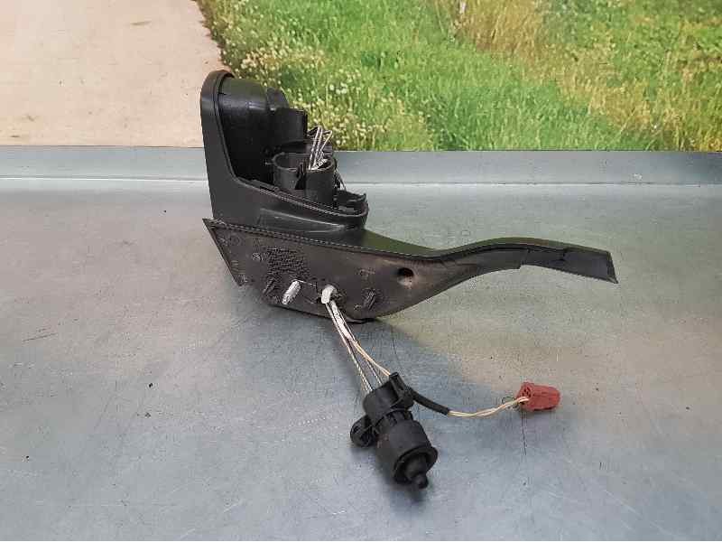 Recambio de retrovisor izquierdo para peugeot 208 active referencia OEM IAM  SIN CARCASA C/ MANDO