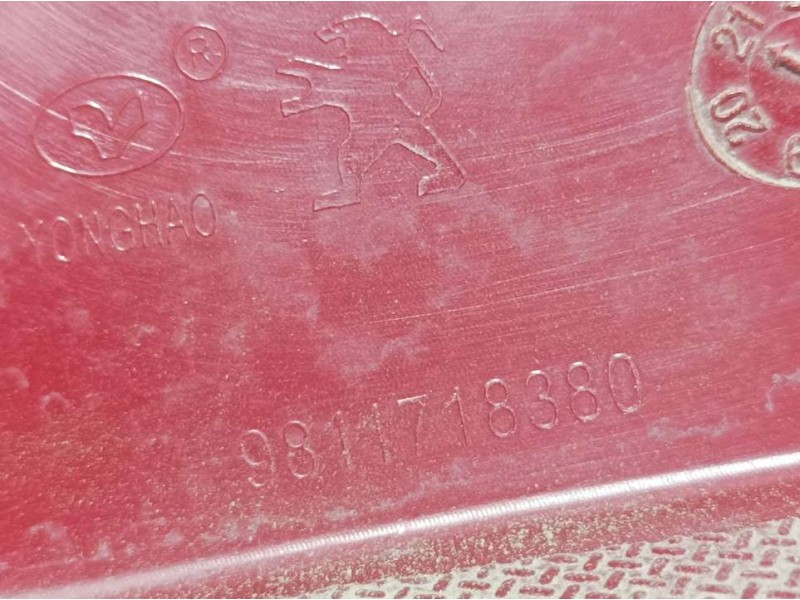 Recambio de piloto trasero derecho paragolpes para citroën c3 aircross bluehdi 110 s&s eat6 shine referencia OEM IAM 9811718380 