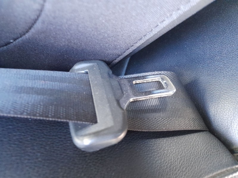 Recambio de cinturon seguridad trasero derecho para hyundai i40 i (vf) 1.7 crdi referencia OEM IAM 898203Z100RY  