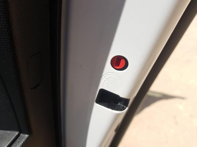 Recambio de cerradura puerta trasera derecha para opel corsa f (p2jo) 1.2 (68) referencia OEM IAM 9844412880  