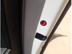 Recambio de cerradura puerta trasera derecha para opel corsa f (p2jo) 1.2 (68) referencia OEM IAM 9844412880  