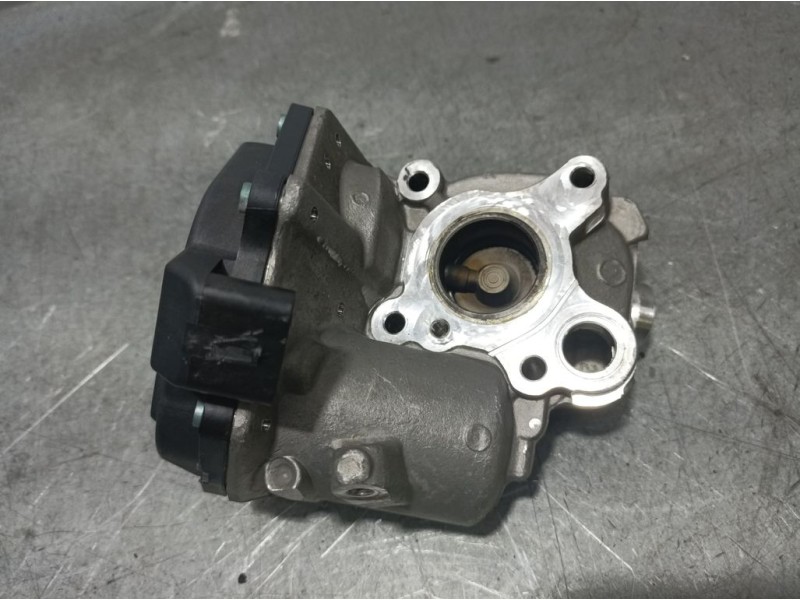 Recambio de caja mariposa egr para mercedes-benz clase c (w205) familiar 2.1 cdi cat referencia OEM IAM A6511400660 A2C87494500 