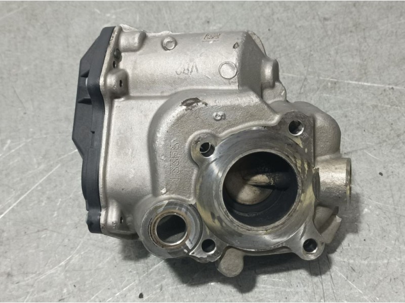 Recambio de caja mariposa egr para mercedes-benz clase c (w205) familiar 2.1 cdi cat referencia OEM IAM A6511400660 A2C87494500 