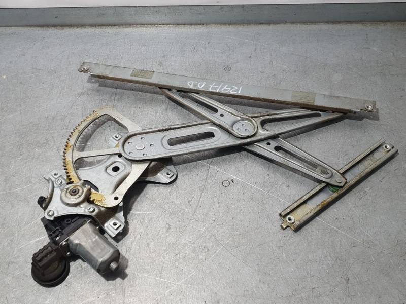 Recambio de elevalunas delantero derecho para toyota auris luna referencia OEM IAM 857100D100 973582100 DENSO ELECTRICO 6 PINS