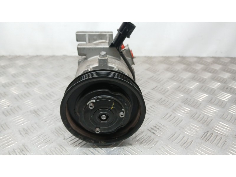 Recambio de compresor aire acondicionado para hyundai i40 i (vf) 1.7 crdi referencia OEM IAM 977013Z000 DOOWAN DVE13