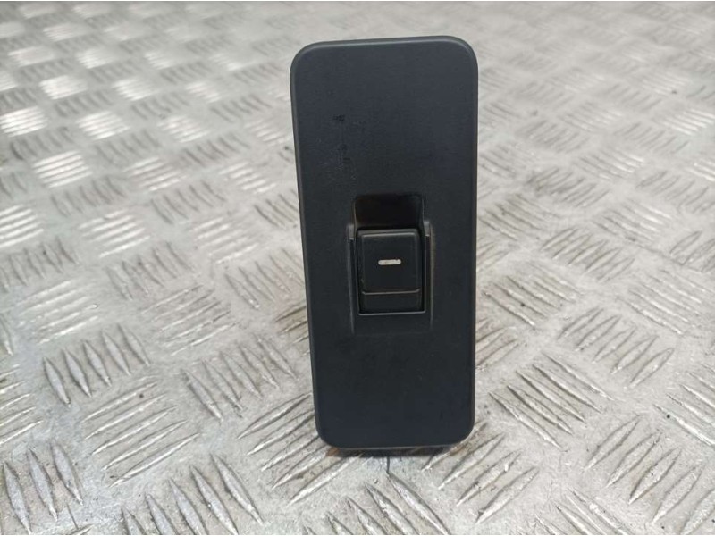 Recambio de mando elevalunas trasero derecho para land rover discovery v6 td s referencia OEM IAM YUD501070PVJ 0802211 