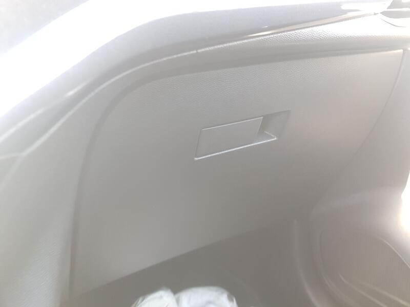 Recambio de guantera para opel corsa f (p2jo) 1.2 (68) referencia OEM IAM 98322499ZD  