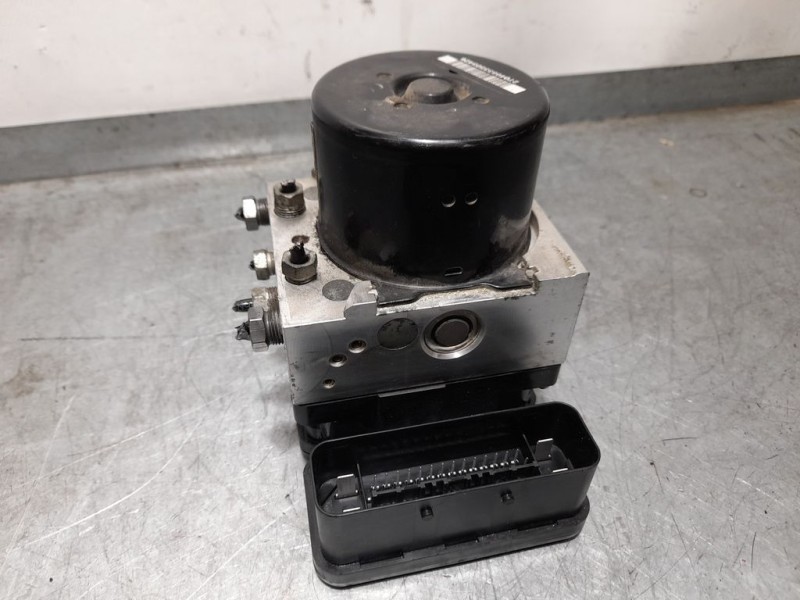 Recambio de abs para ford focus lim. (cb8) ambiente referencia OEM IAM BV612C405  