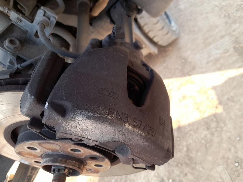 Recambio de pinza freno delantera derecha para opel meriva b monospace (s10) 1.7 cdti (75) referencia OEM IAM 93176427 ATE 