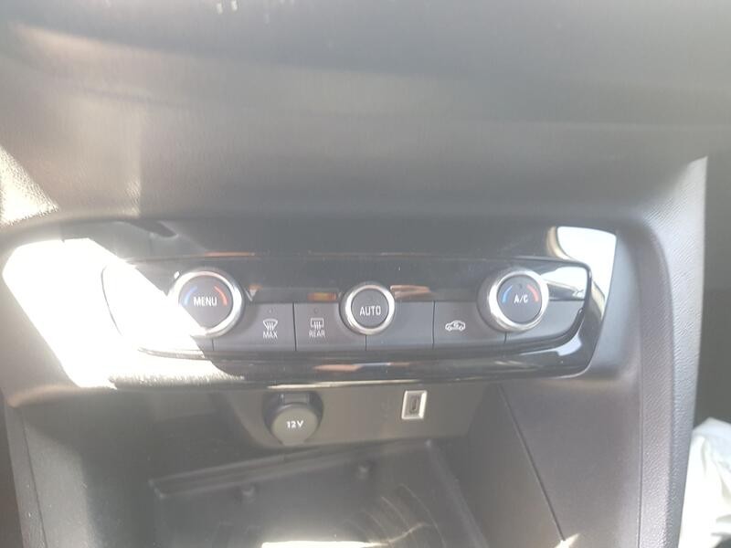 Recambio de mando climatizador para opel corsa f (p2jo) 1.2 (68) referencia OEM IAM 98304294ZD  