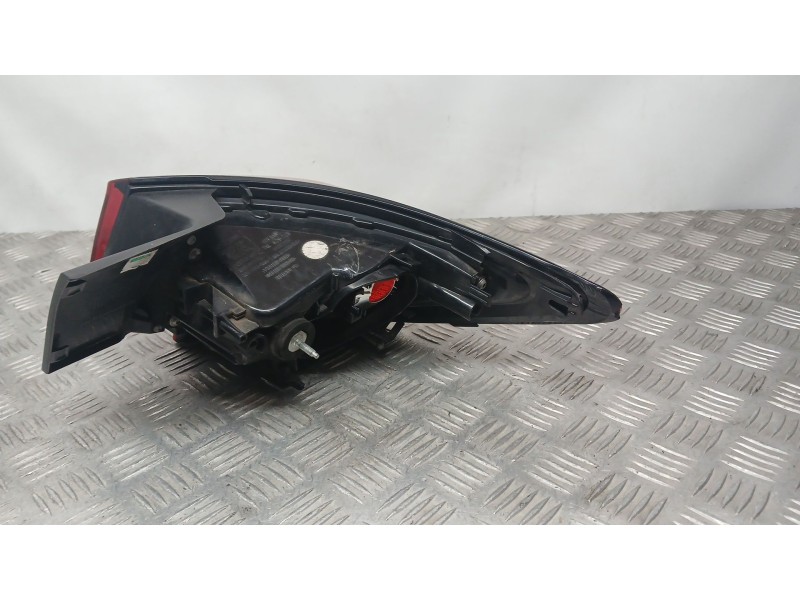 Recambio de piloto trasero izquierdo para opel astra k (b16) 1.6 cdti (68) referencia OEM IAM 390159743 ROZADO CANTO TOCADO VER 