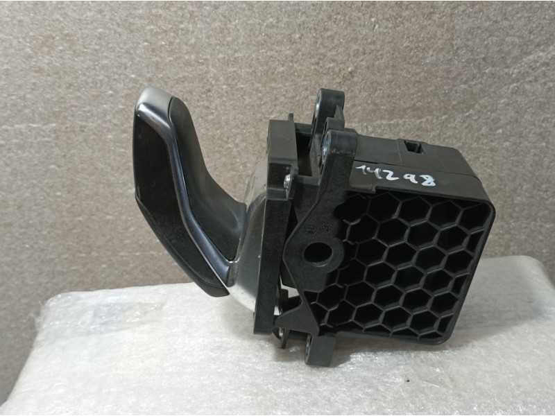 Recambio de palanca cambio para peugeot 3008 gt line referencia OEM IAM 98270885DX  AUTOMATICO