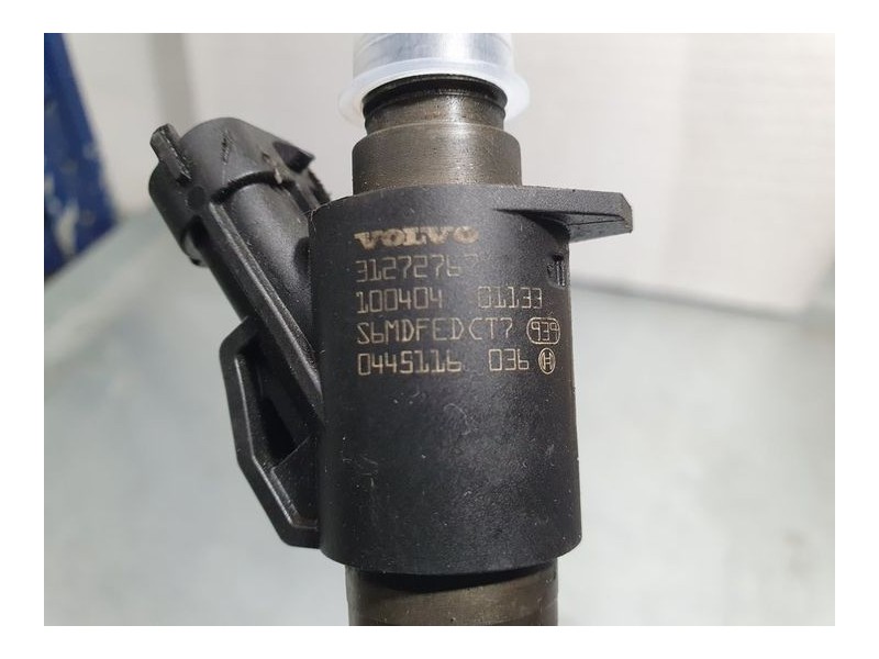 Recambio de inyector para volvo v70 familiar 2.4 diesel cat referencia OEM IAM 31272767 0445116036 