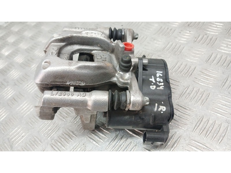 Recambio de pinza freno trasera derecha para mercedes-benz gla (h247) gla 200 d (247.712) referencia OEM IAM A2474232000  263A22