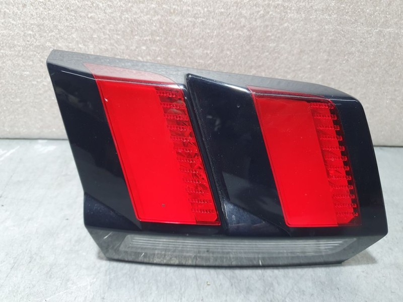 Recambio de piloto trasero izquierdo para peugeot 3008 gt line referencia OEM IAM 9810477880 81560101 LED/INTERIOR