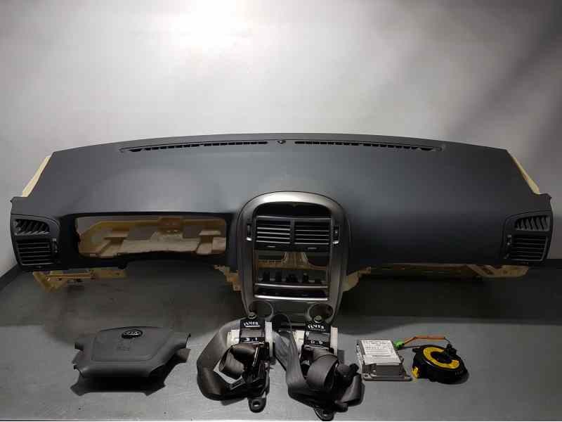 Recambio de kit airbag para kia cerato 1.6crdi referencia OEM IAM  C PRETENSORES C SALPICADERO