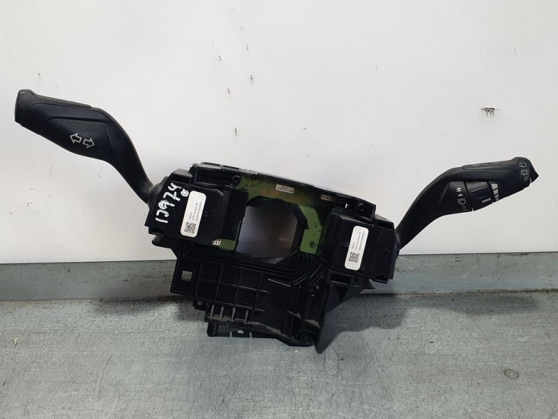 Recambio de mando luces y limpia para ford focus lim. (cb8) ambiente referencia OEM IAM 8V6T13N064AG  