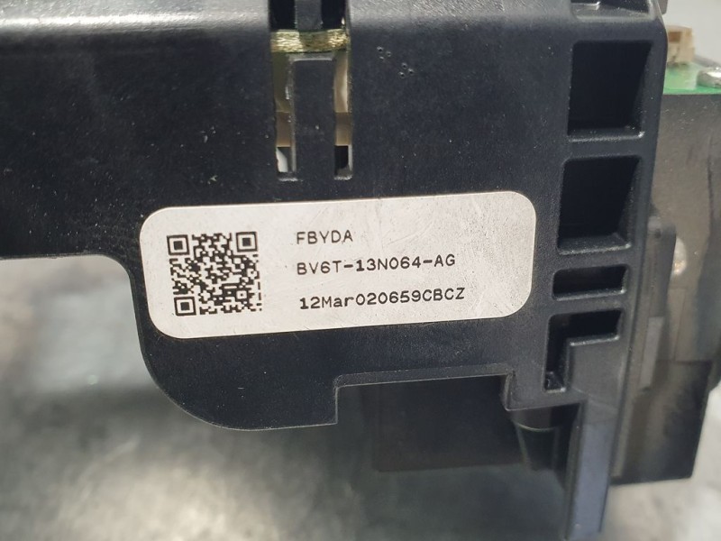 Recambio de mando luces y limpia para ford focus lim. (cb8) ambiente referencia OEM IAM 8V6T13N064AG  