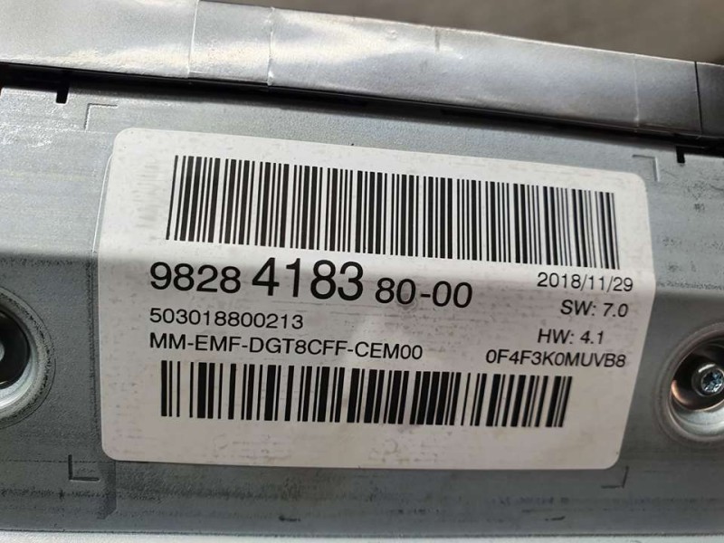 Recambio de sistema navegacion gps para peugeot 3008 gt line referencia OEM IAM 9828418380  