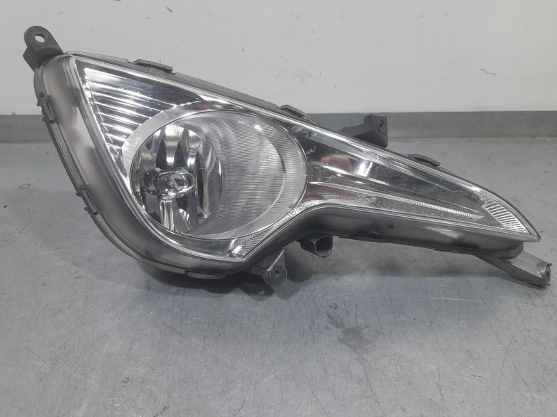 Recambio de faro antiniebla derecho para hyundai i40 i (vf) 1.7 crdi referencia OEM IAM 922023Z000 111017B 