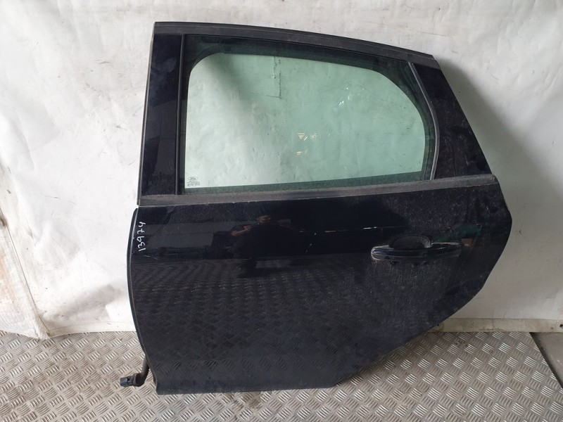 Recambio de puerta trasera izquierda para ford focus lim. (cb8) ambiente referencia OEM IAM 2172760  