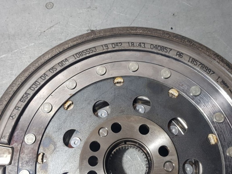 Recambio de volante bimasa para mercedes-benz clase e lim. (w213) 2.0 cdi cat referencia OEM IAM A6540300405 18578997 VALEO