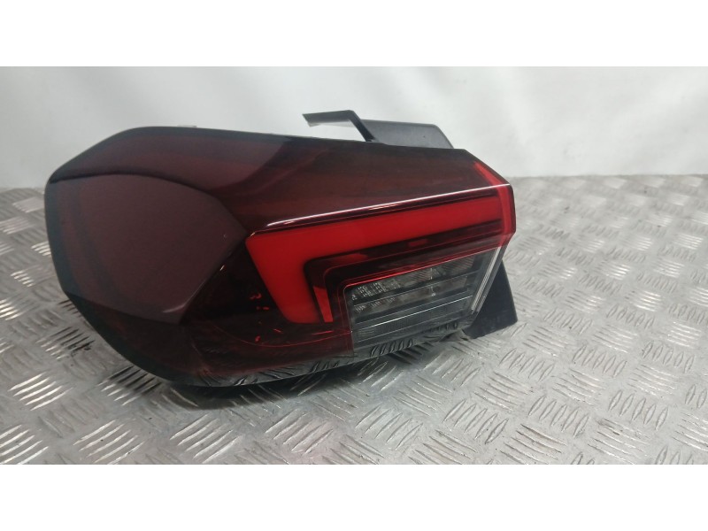 Recambio de piloto trasero izquierdo exterior para opel corsa f (p2jo) 1.2 (68) referencia OEM IAM 9829317380 VALEO 90194156