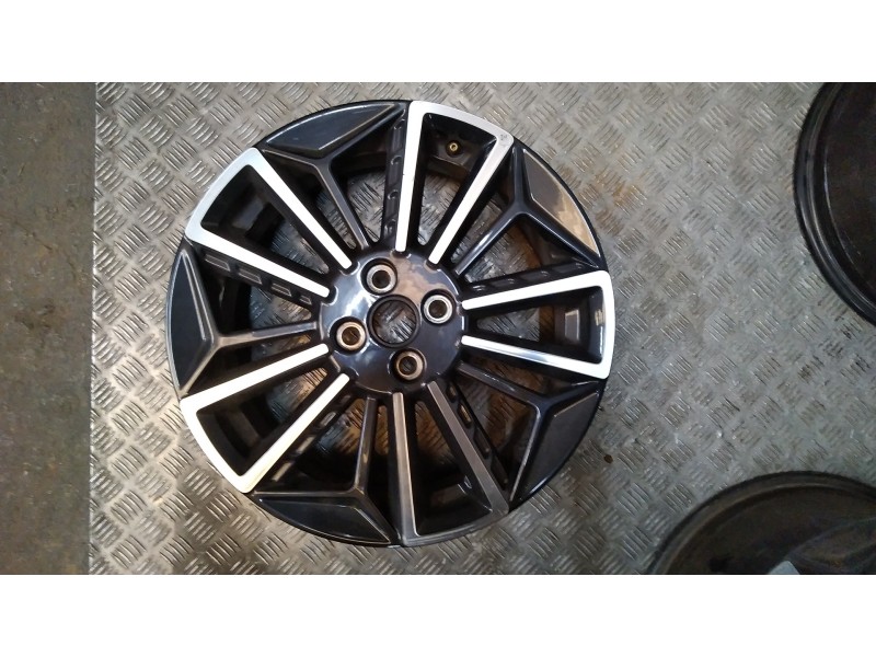 Recambio de juego llantas aluminio para hyundai i20 n line referencia OEM IAM 7X17 4 TORN ET54 ALUMINIO 