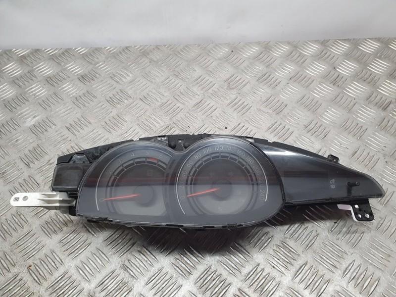 Recambio de cuadro instrumentos para toyota verso active referencia OEM IAM 838000F070 MB2574500457 