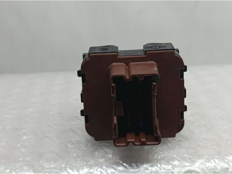 Recambio de mando elevalunas delantero izquierdo para renault captur zen referencia OEM IAM 254113300R  