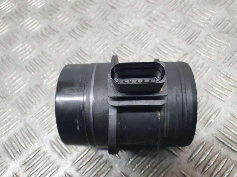Recambio de caudalimetro para volkswagen passat berlina (3c2) highline referencia OEM IAM 03G906461C 0281002735 BOSCH