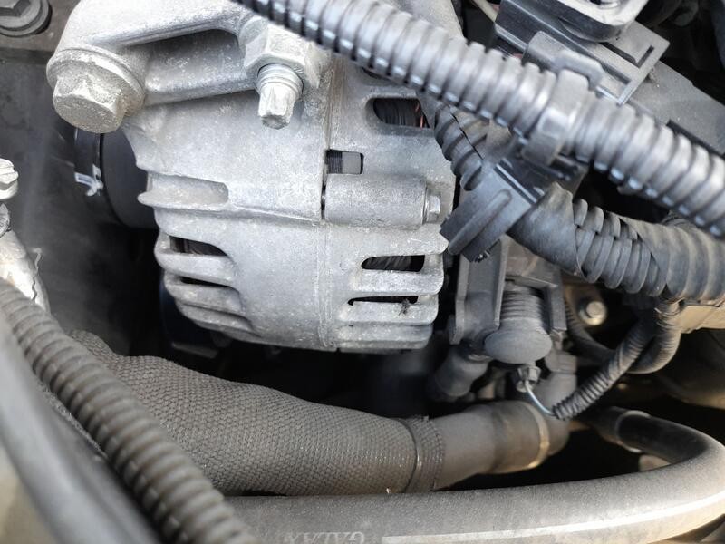 Recambio de alternador para ford focus iii 1.6 ecoboost referencia OEM IAM 1704925  