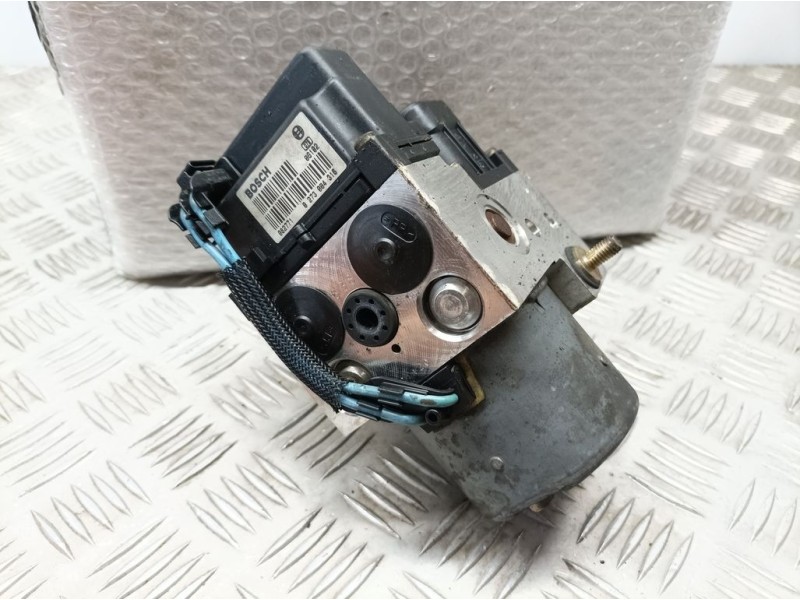 Recambio de abs para nissan primera berlina (p11) básico referencia OEM IAM 476608F820 0265216586 BOSCH