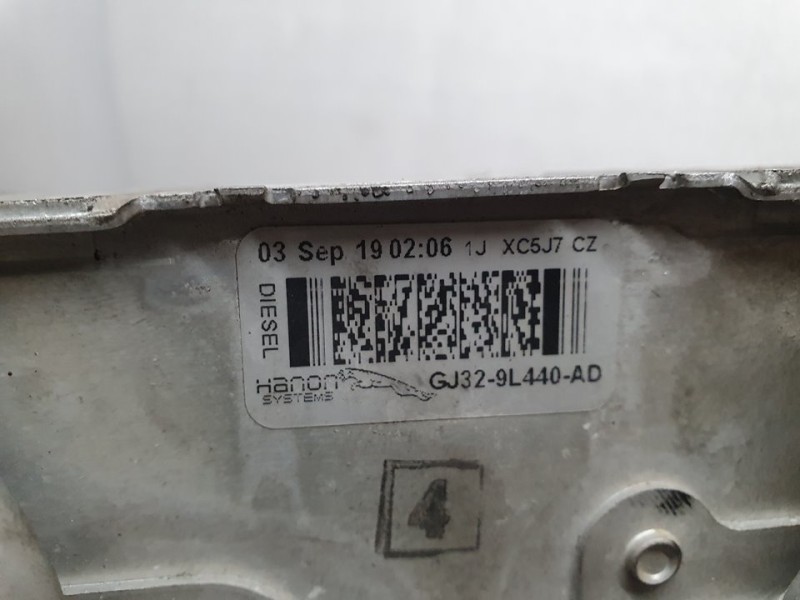 Recambio de intercooler para land rover range rover evoque evoque referencia OEM IAM GJ329L440AD  TOCADO