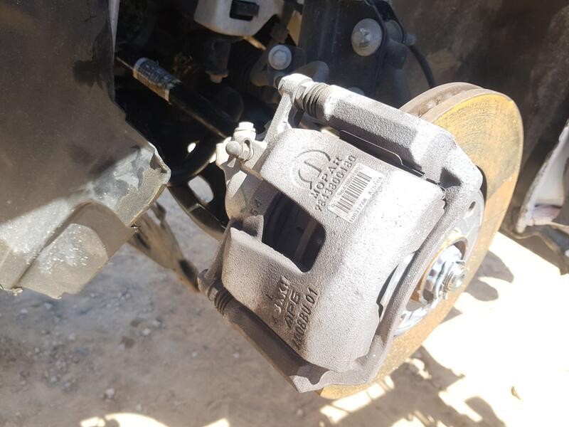 Recambio de pinza freno delantera izquierda para opel corsa f (p2jo) 1.2 (68) referencia OEM IAM 1663358180 MOPAR 