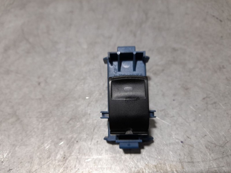 Recambio de mando elevalunas delantero derecho para toyota verso active referencia OEM IAM 8481005070 30170440 