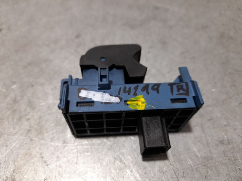 Recambio de mando elevalunas delantero derecho para toyota verso active referencia OEM IAM 8481005070 30170440 