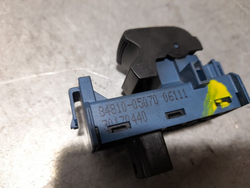 Recambio de mando elevalunas delantero derecho para toyota verso active referencia OEM IAM 8481005070 30170440 